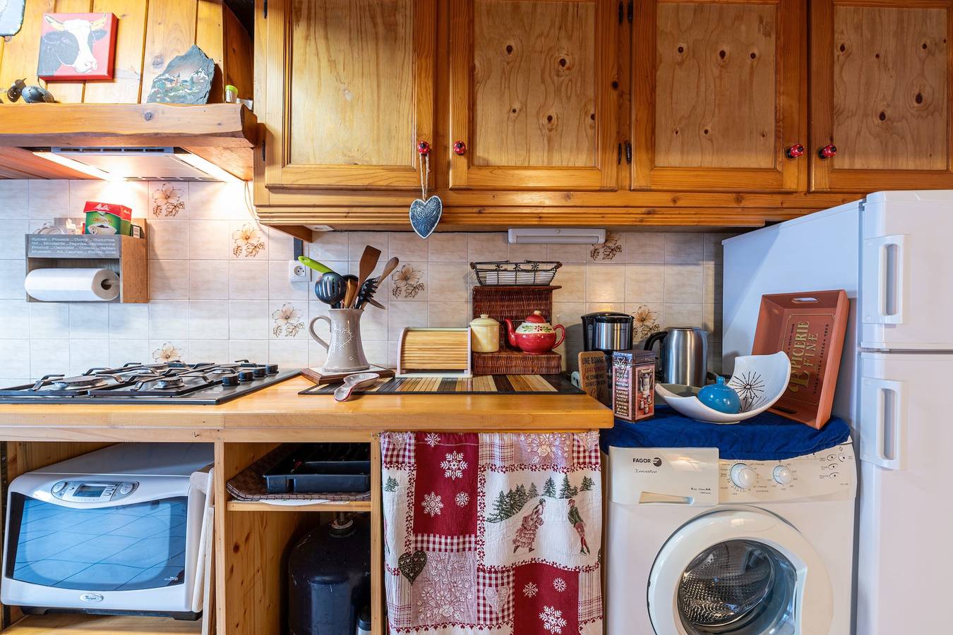 Appartement 'Aux 4 Saisons' met uitzicht op de bergen, privéterras en Wi-Fi, foto 8