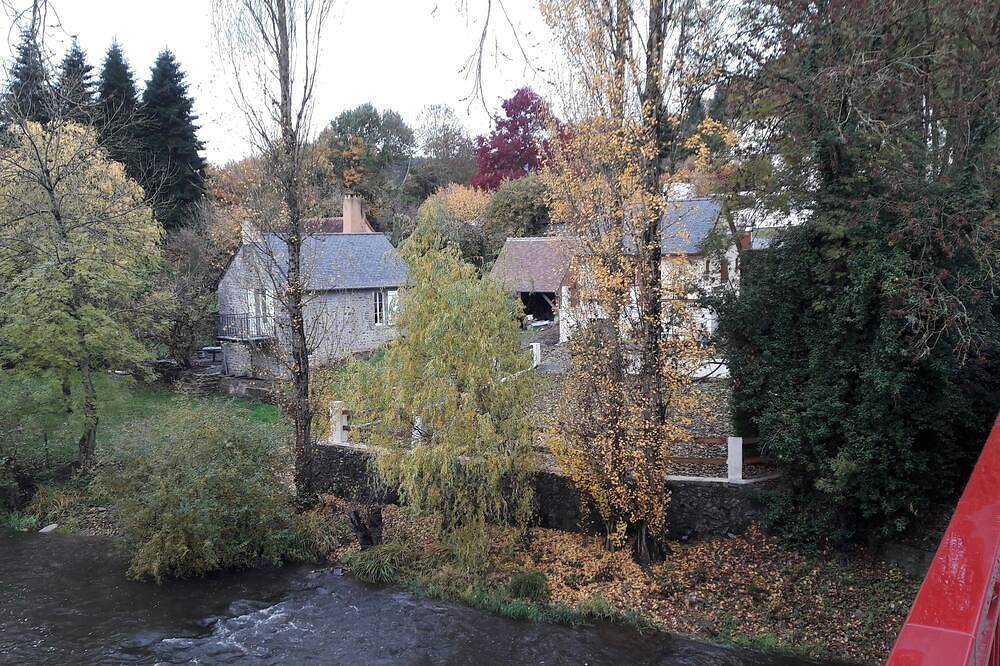 Location de meublé de tourisme 4 étoiles à Saint Léonard des Bois in Saint-Léonard-des-Bois, Parc naturel régional Normandie-Maine