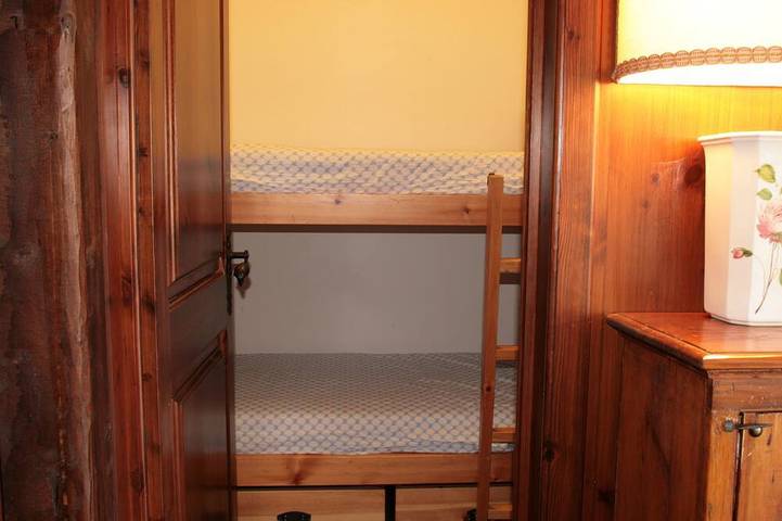 Entire apartment, Style and Tradition, for those who want a comfortable environment in the center. in Saint-Vincent, Comune di Saint-Vincent