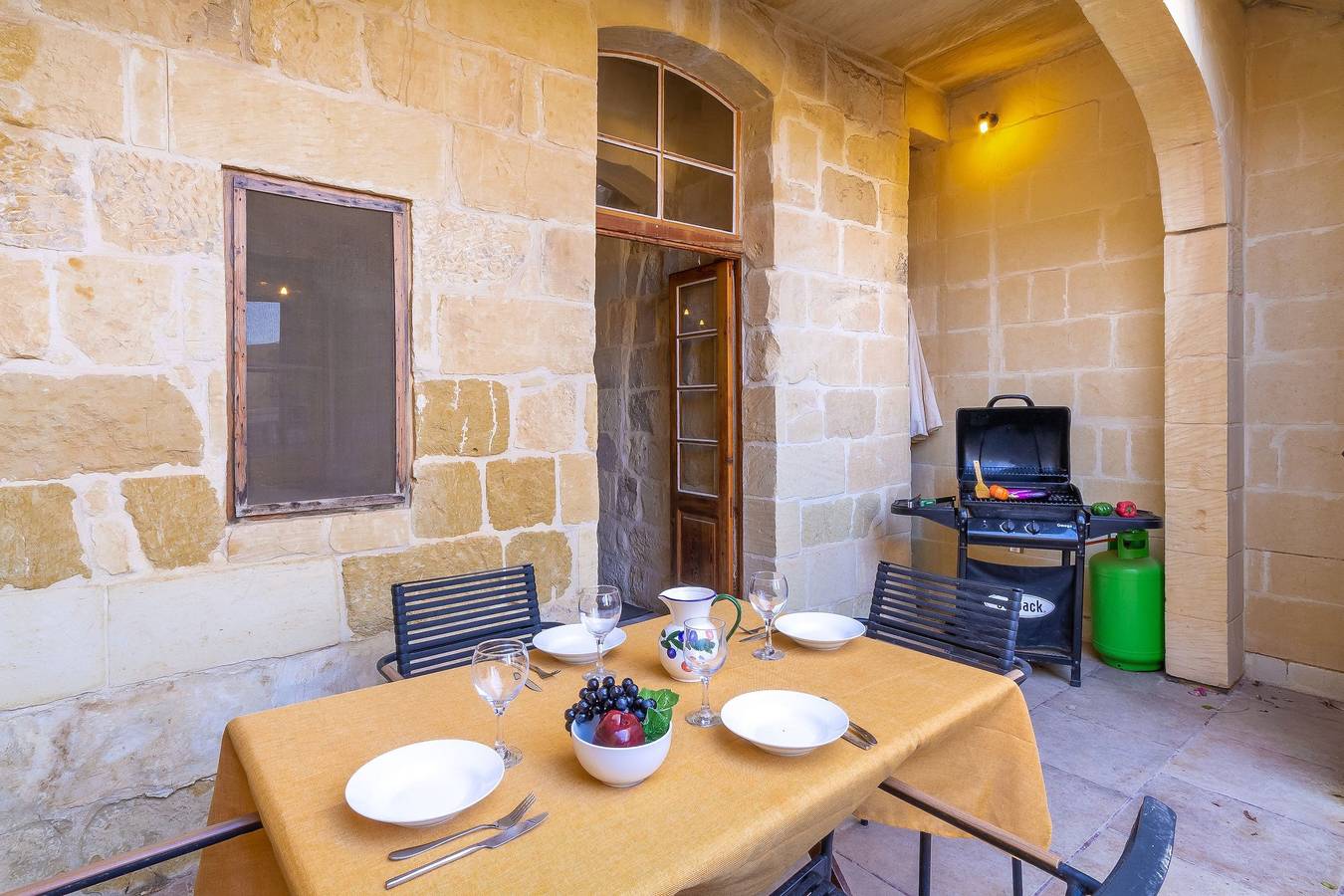 Ta'Leli Pool Farmhouse in Gozo in Gharb, Gozo
