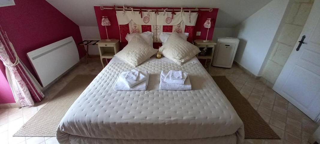 Location de vacances pour 4 personnes, avec jardin ainsi que piscine et sauna à Les Ulmes - 4