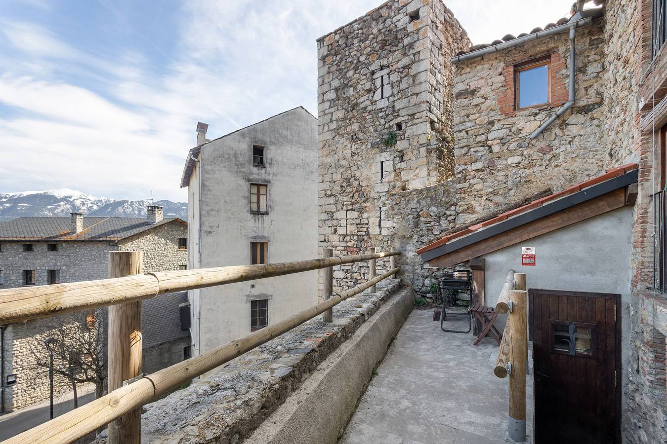 Maison de campagne 'Bellver' avec vue sur la montagne, terrasse privée et Wi-Fi in Bellver de Cerdanya, Pyrénées catalanes
