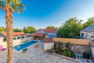 Villa für 8 Personen in Grad Benkovac, Zadar, Bild 1