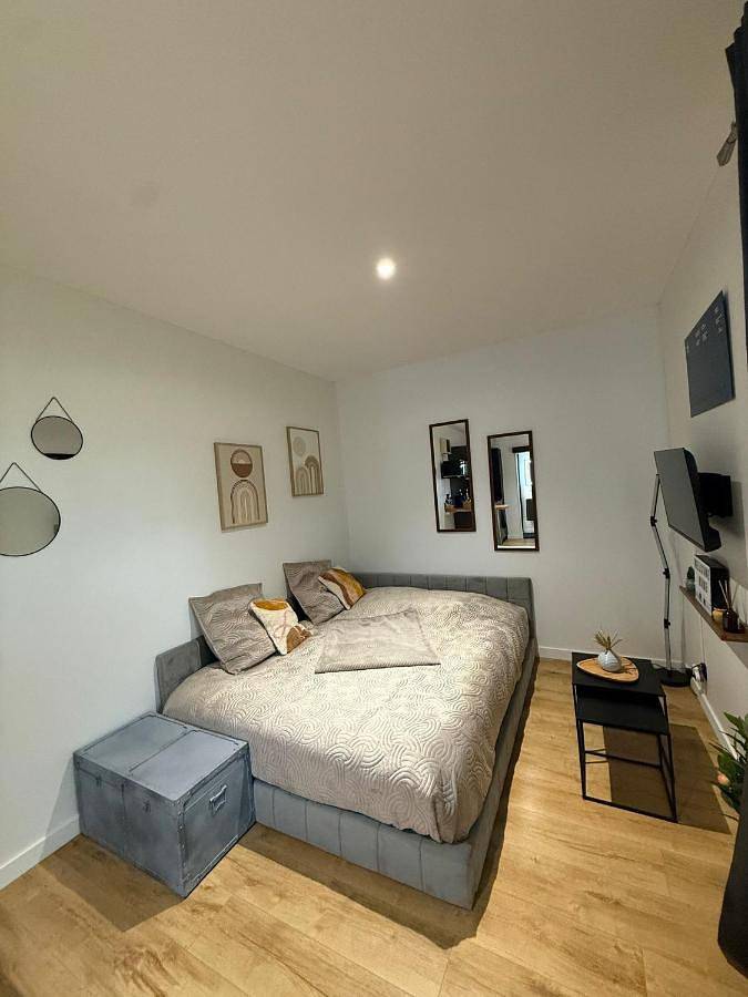 Studio paisible sous un Pin près de Disneyland in Montry, Seine-et-Marne