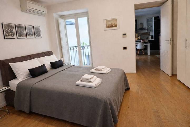 Ganze Wohnung, Raffinierte Wohnung in einem historischen Gebäude im Herzen der Stadt in Castellammare (Palermo), Palermo