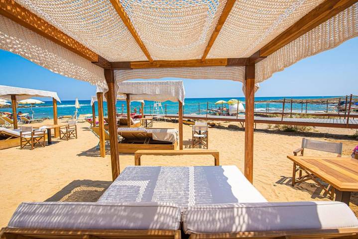 Resort per 2 persone, con Idromassaggio e Terrazza nonché Giardino e Piscina in Puglia