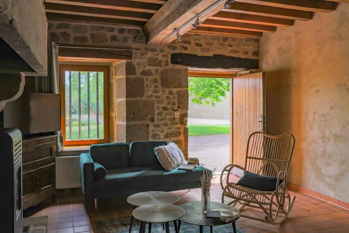 Location de vacances pour 8 personnes, avec jacuzzi ainsi que jardin et piscine dans Athis-Val-de-Rouvre - 4