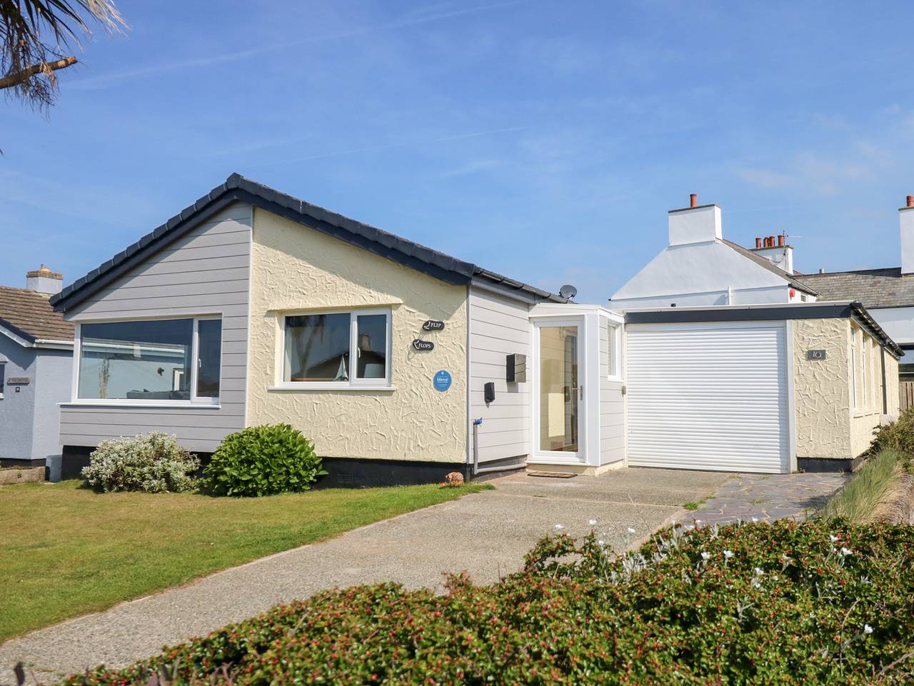 Holiday Home for 6 People in Rhosneigr, Isle of Anglesey