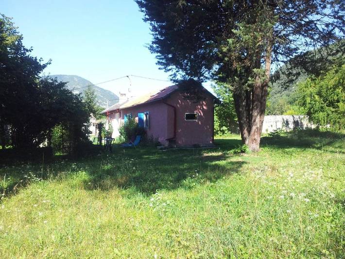 Gîte pour 5 personnes, avec jardin et vue, animaux acceptés à Ore
