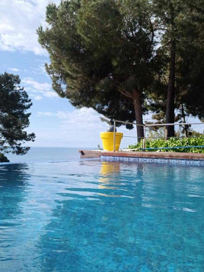 Casa rural para 8 personas, con vistas además de jardín y piscina en Sant Pol de Mar - 2
