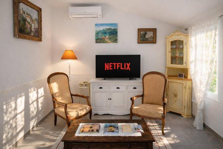 Gîte pour 4 personnes, avec jardin et vue dans Montfavet - 4