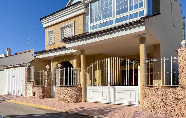 Holiday home for 10 people, with terrace - 1