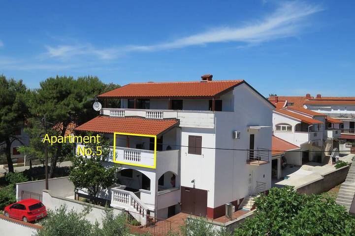 Ferienwohnung für 4 Personen, mit Garten in Biograd na Moru