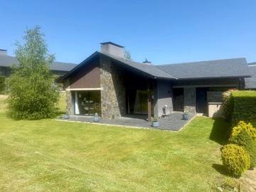 Maison de campagne pour 5 personnes, avec sauna et vue ainsi que piscine et jardin à Saillagouse