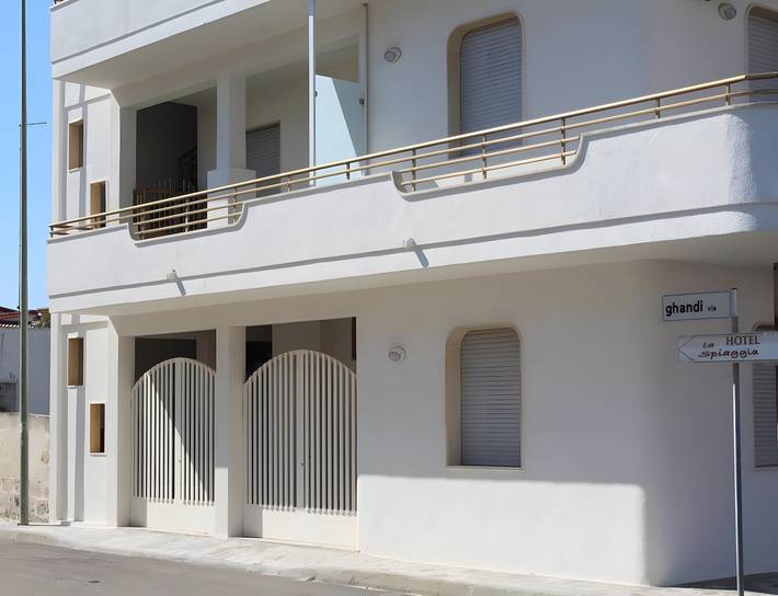 Entire apartment, Apartment 'Monolocale Eddy By Salentolimit' with Balcony and Air Conditioning in Porto Cesareo, Gulf of Taranto