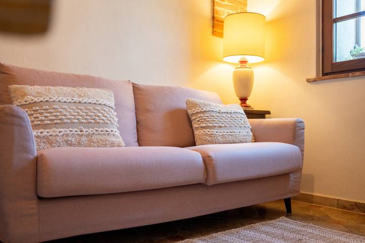 Entire apartment, Apartment 'La Torre' with Balcony, Wi-Fi and Air Conditioning in Torrita di Siena, Chianti