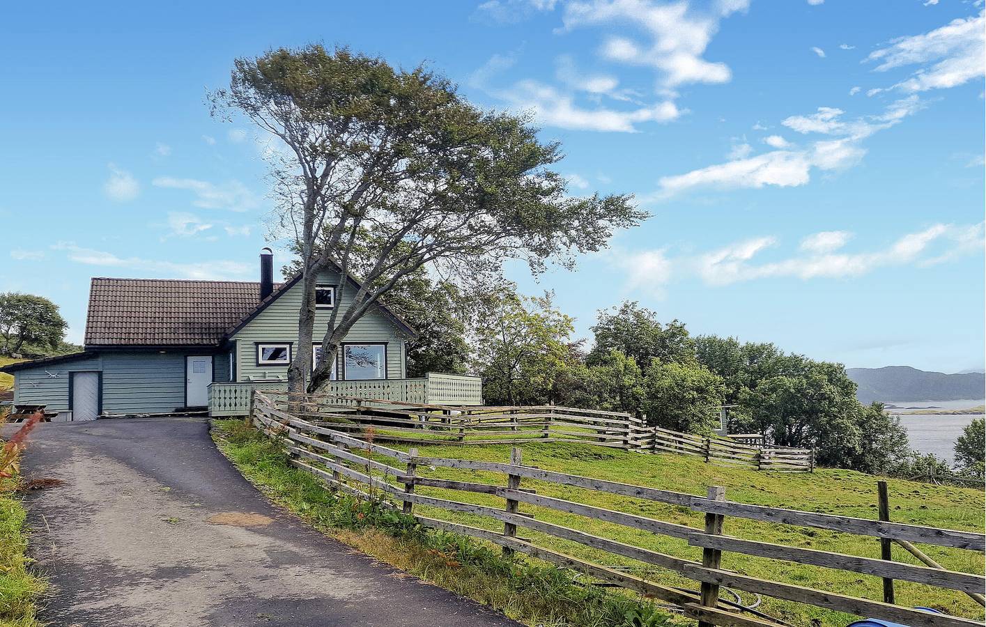 Ferienhaus für 9 Personen mit Ausblick in Tansøy, Flora