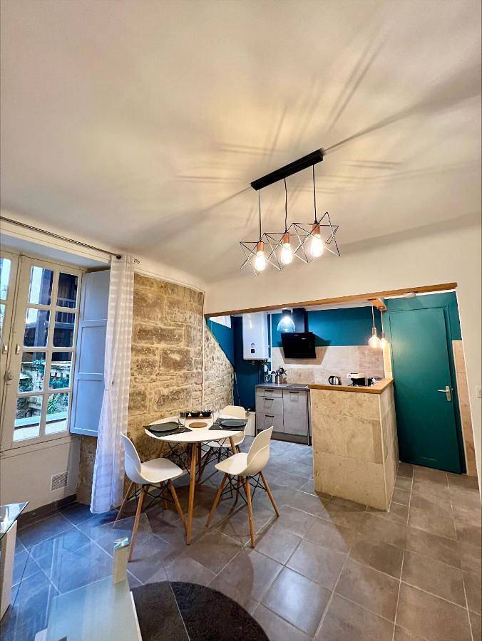 Appartement entier, One-Bedroom Apartment in Sarlat-la-Canéda, Périgord Noir