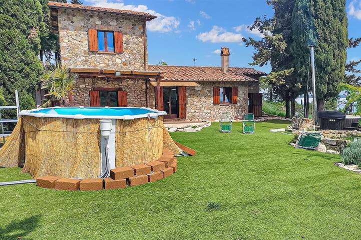 Location de vacances pour 6 personnes, avec jacuzzi à Campiglia d'Orcia