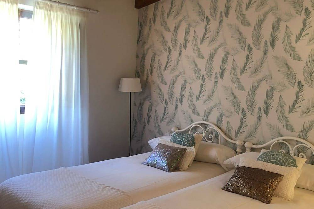 Preciosa Casa de 2 dormitorios con piscina, Lemon Grove y vistas a la montaña in L'Horta, Sóller