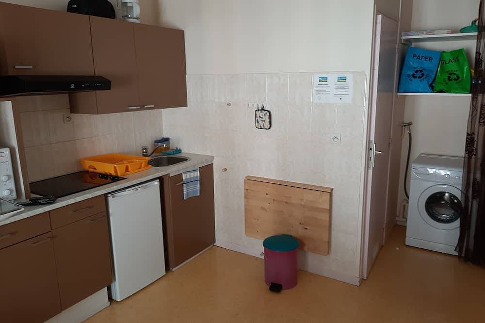 Apartamento entero, Apartment, close to the thermal baths in the town center, on the 2nd floor. in La Bourboule, Parque Natural Regional Volcans d'Auvergne
