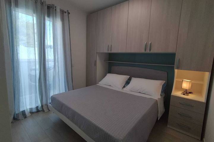 Ganze Wohnung, Sailing Suite Apartment With Beachfront Garden in Tortoreto Lido, Alba Adriatica