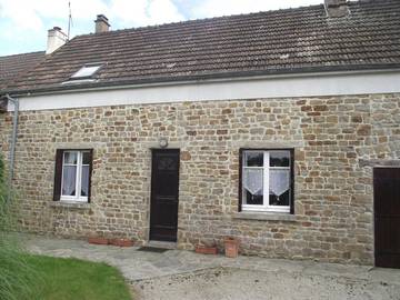 Gîte pour 8 personnes, avec jardin et terrasse, animaux acceptés à Saint-Germain-sur-Ay