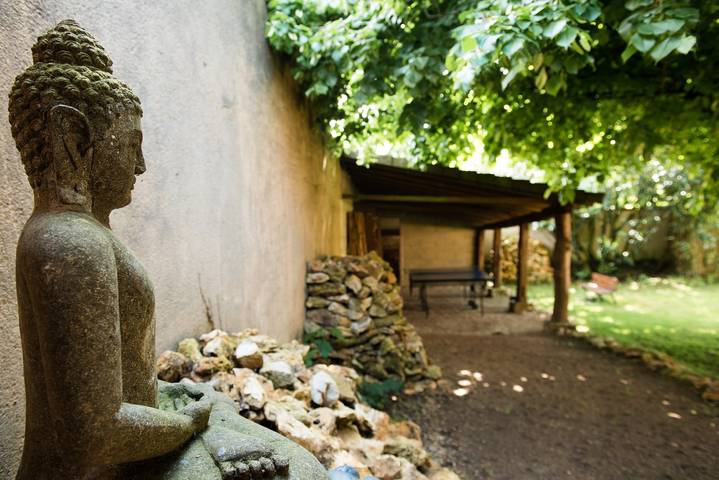"Gites Au Bonheur Des Retrouvailles" 24pers avec piscine privée in Denonville, Région de Chartres