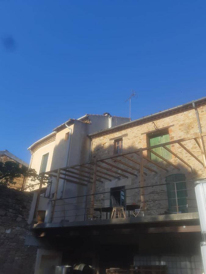 Location de vacances pour 10 personnes, avec vue et jardin à Gabian - 3