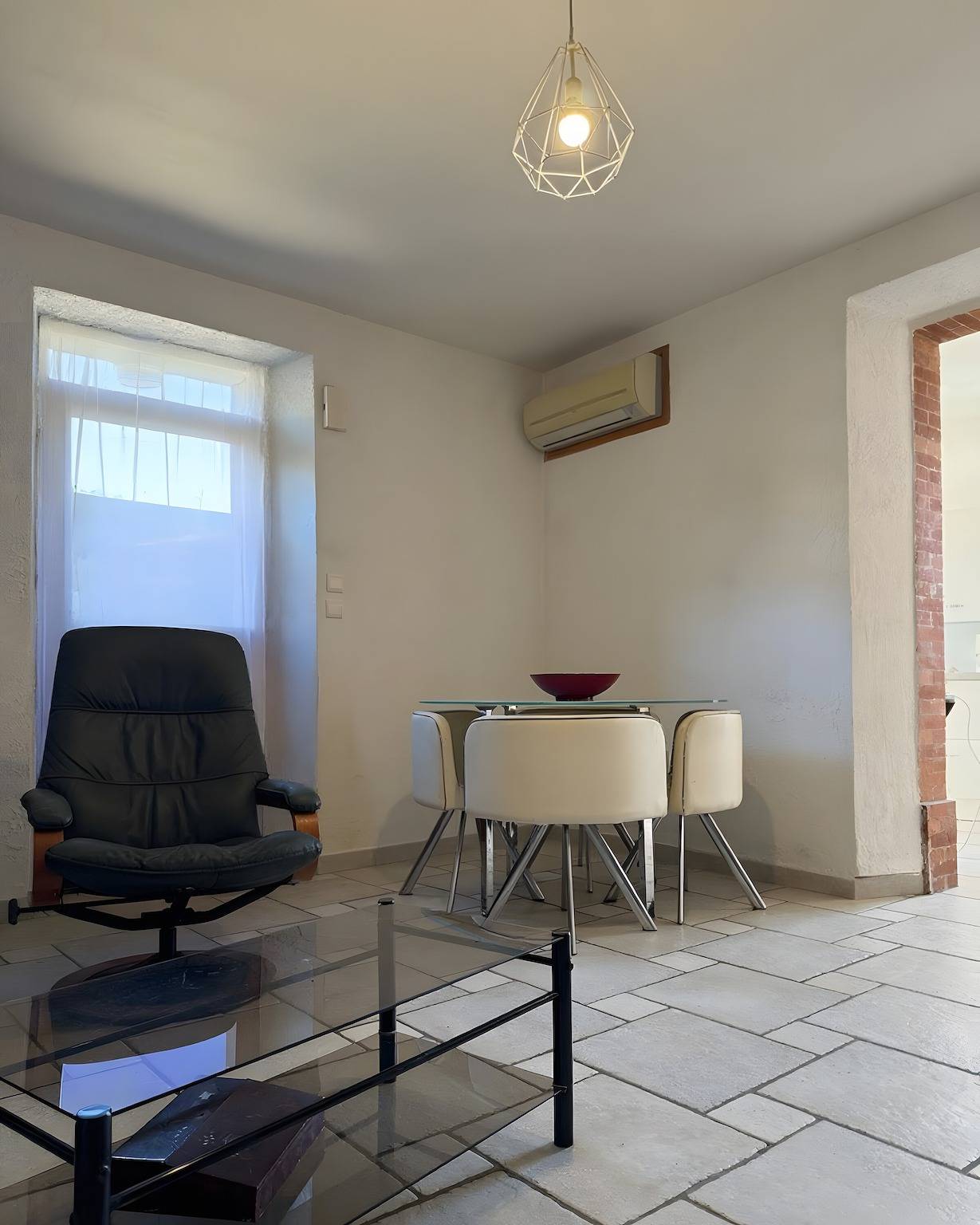 Casa de Campo 'Gîte 4 Pessoas – Drôme Provençale' com Terraço Partilhado, Wi-Fi e Ar Condicionado in Puy-Saint-Martin, Die (Região)