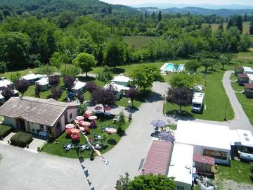 Bungalow pour 6 personnes, avec bassin pour enfant dans l' Ariège