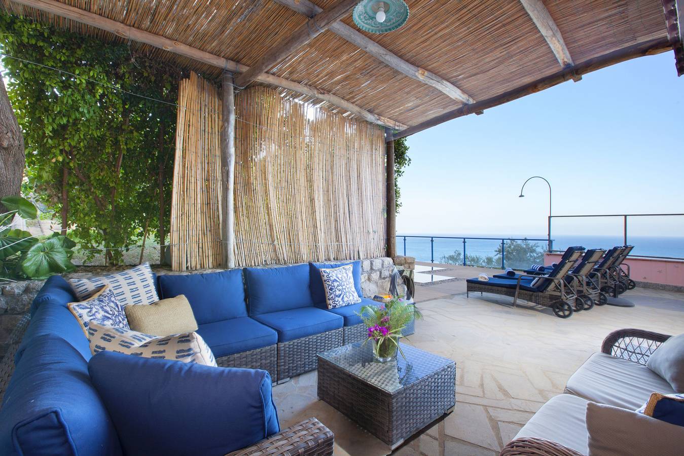 Amore Rentals - Villa The Phoenix con Piscina Privata, Vista Mare, Terrazza e Parcheggio in Nerano, Napoli e dintorni