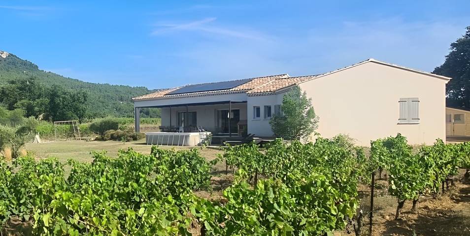 Gîte pour 6 personnes, avec terrasse ainsi que jardin et piscine à Laudun-l'Ardoise - 2