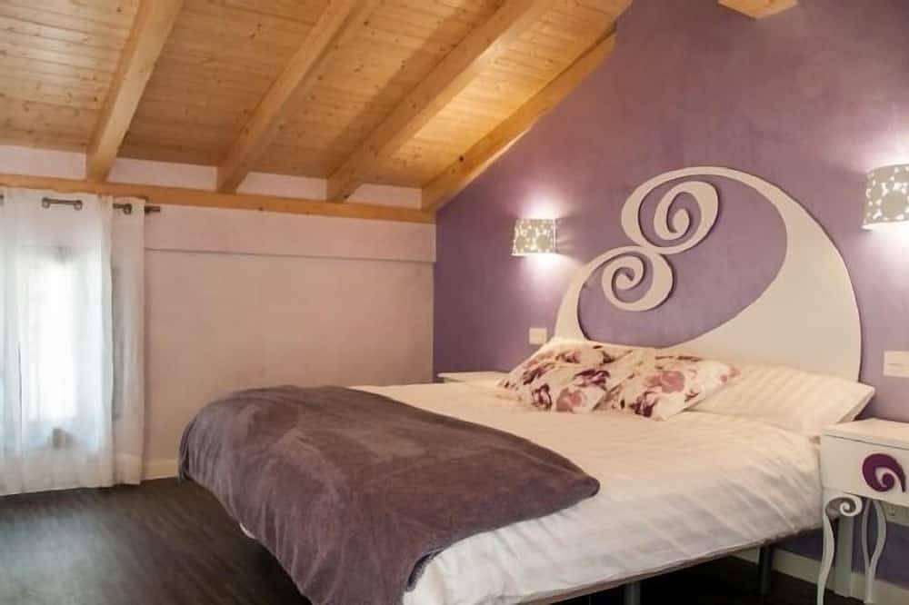 Casa rural (alquiler íntegro) Las Mamblas para 8 personas in Covarrubias , Provincia de Burgos