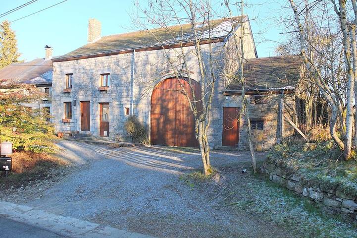 Gîte pour 3 personnes, avec balcon et jardin à Durbuy
