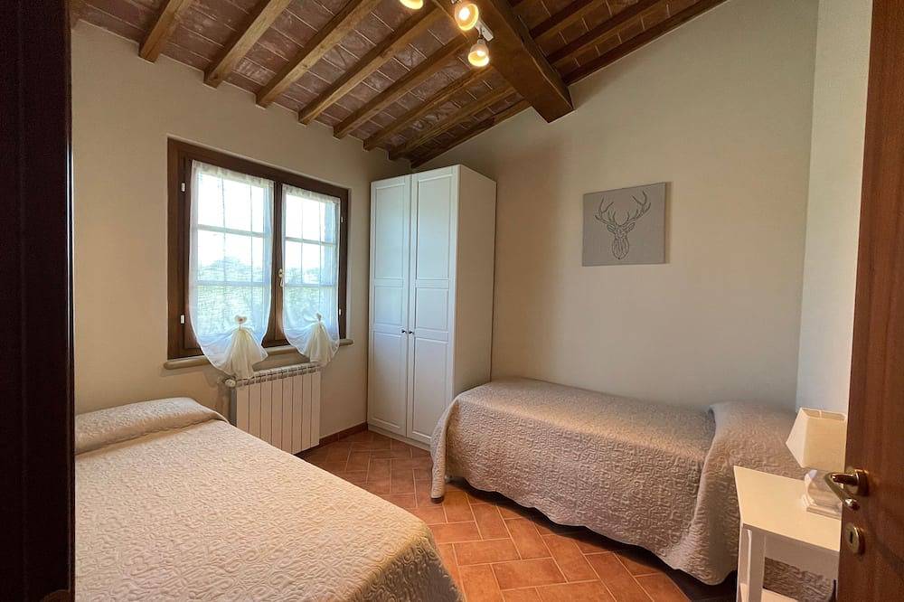 Dream vacation in a villa with private pool for 8 people near the sea in Bibbona, Etruskische Küste