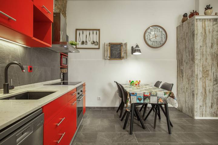 Hel lejlighed, Spectacular designer loft just five minutes' walk from the beach in Canet de Mar, Costa del Maresme