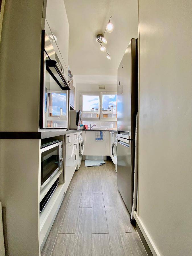 Appartement entier, One-Bedroom Apartment in Fontenay-sous-Bois, Val-de-Marne