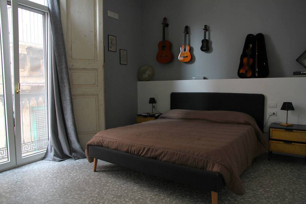B&B U'Panare, in Taranto's historic center a structure reminiscent of home in Taranto, Gulf of Taranto