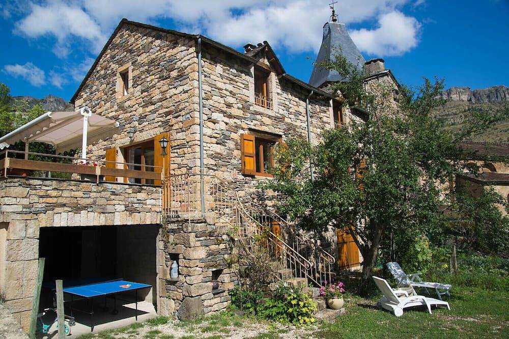 Gîte Le Baptistou - 7/9 people in Fraissinet-de-Fourques, Cévennes