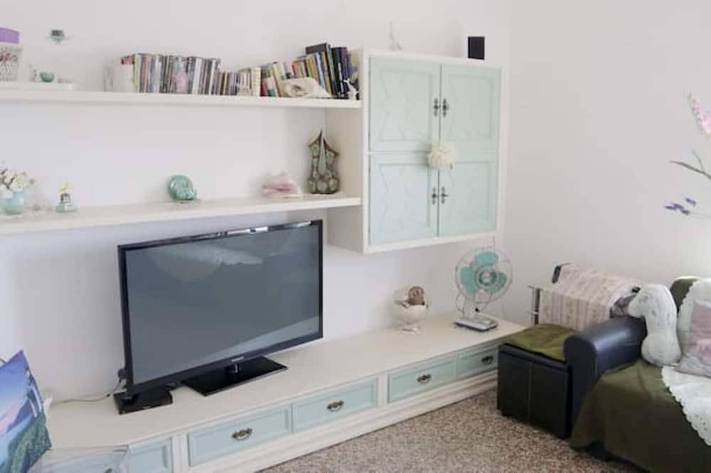 Apartamento entero, Espectacular paseo marítimo conectado con el centro de Roma in Ostia, Roma