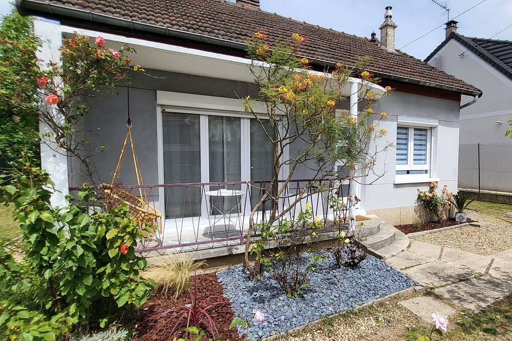 Gîte Unique Le Caijonet proche de Disneyland, Aéroport Cdg, Paris in Villeparisis, Seine-et-Marne