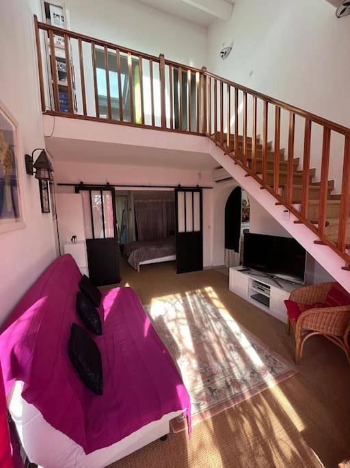 Location de vacances pour 7 personnes, avec jardin ainsi que piscine et terrasse à Vallabrix - 4
