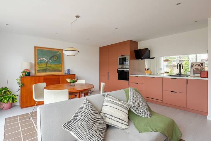 Entire apartment, 'Algas n'areia' Apartment with Private Terrace and Wi-Fi in Moledo, Viana do Castelo District