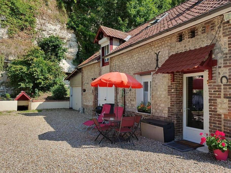 Appartement entier, Charmante maison au bord des falaises in Les Authieux-sur-le-Port-Saint-Ouen, Région de Rouen