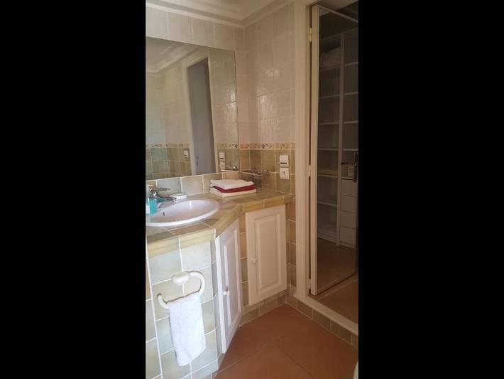 Gîte pour 2 personnes, avec piscine ainsi que vue et jardin à Saint-André-de-la-Roche - 2