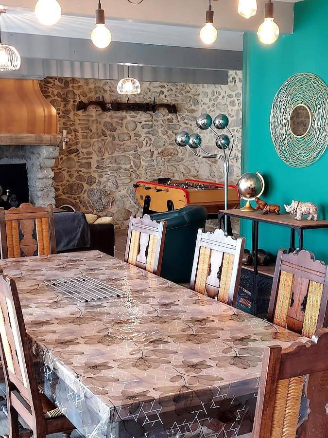Location de vacances pour 8 personnes, avec terrasse ainsi que vue et jardin à Marignac - 4