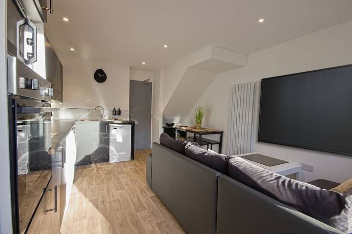 Holiday home for 10 people, with Terrace in Luton