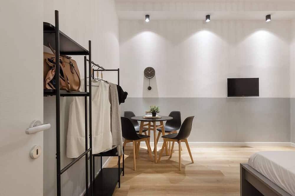 Appartamento intero, Stylish Gem in Historic Trieste for 4 guests in Trieste, Carso