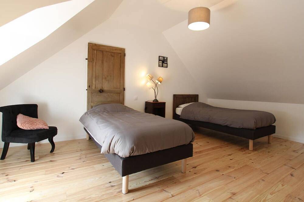 Appartement entier, Duplex confortable proche Granville avec terrasse privée et parking in Saint-Pair-sur-Mer, Côte de la Déroute
